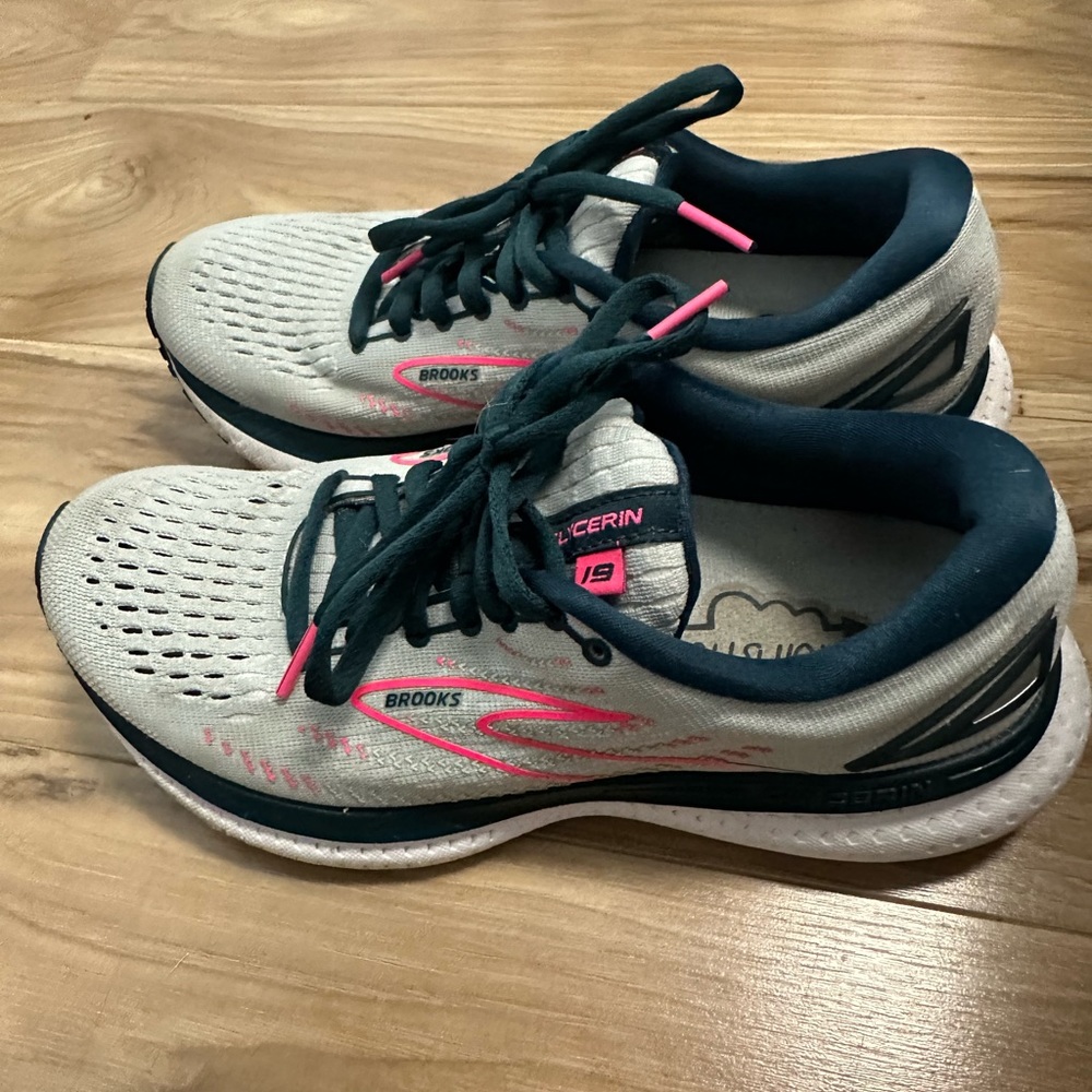 Brooks Glycerin 19 Running Shoes Size 7